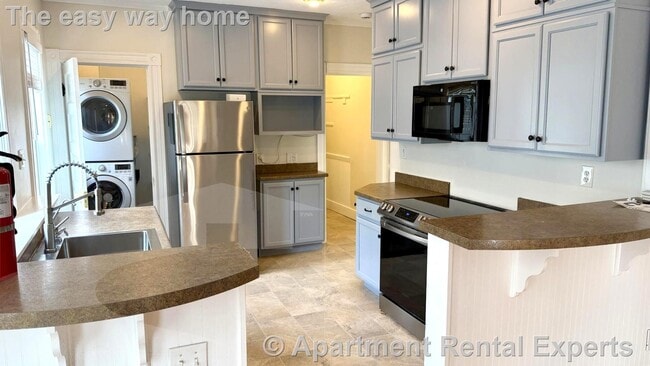 Building Photo - 9 Ashland St Unit #3