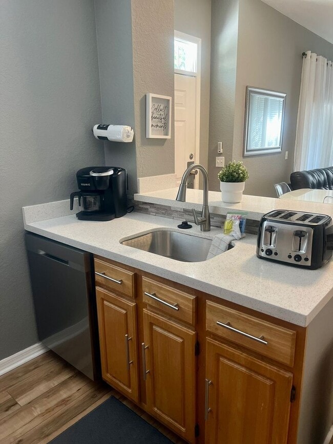 Photo - 4-bedroom, 3-bathroom townhouse in Kissimmee !