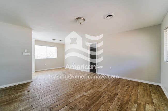 Photo - 5409 Queen Mary Ln