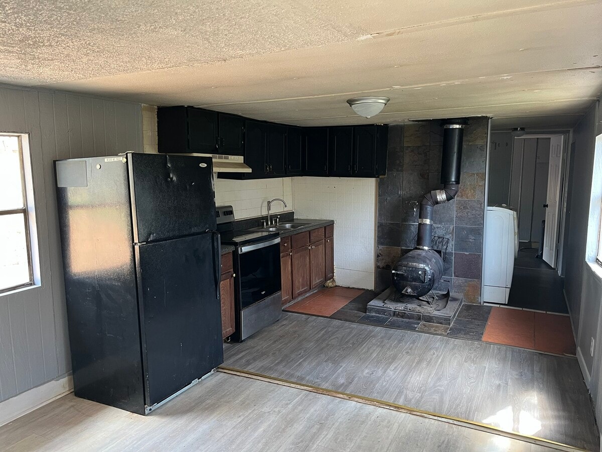 Photo - 6696 Skyview Dr SE