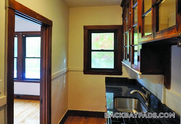 913 Boylston St Unit 6