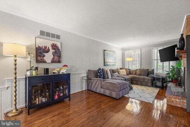 Photo - 2115 Fairfield Pl