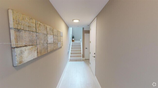 Building Photo - 614 NE 12th Ave Rental