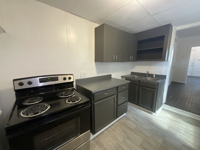 Photo - 444 S Duke St