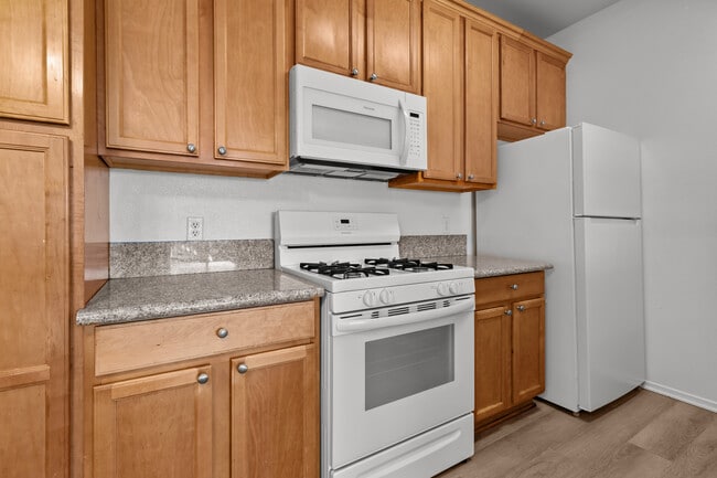 Baywood Villas Apartments
