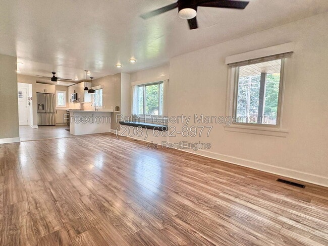 Photo - 421 S 11th St
