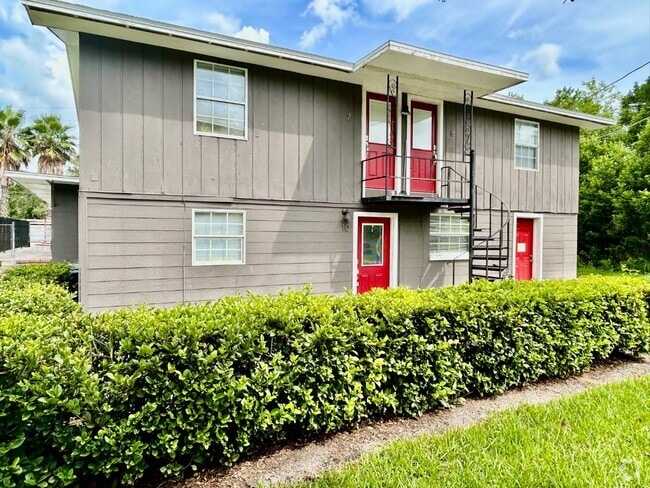 Building Photo - 306 Lake Millsite Rd E Rental