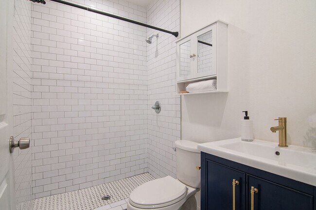 Photo - Gated Brentwood Circle Family Home