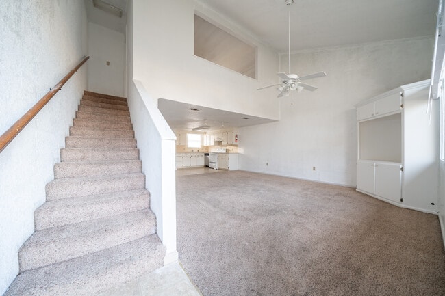 Photo - Earl’s Point Condominiums