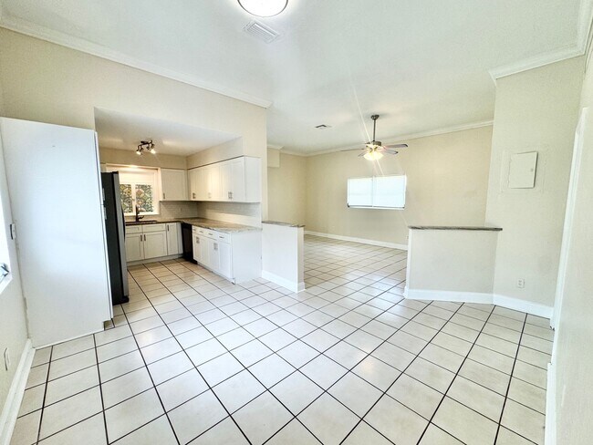 561 Southwest Blvd Unit 102 5th St