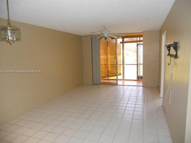 Photo - 7960 NW 50th St Unidad 102 Rental