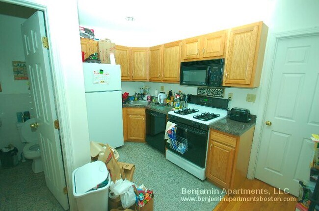 Photo - 1254 Commonwealth Ave Unidad 19