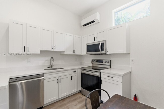 Photo - 830 SE 14th St Unidad 2
