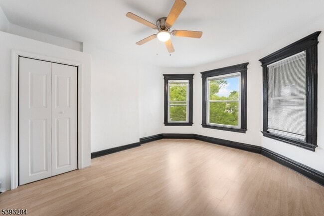 Building Photo - 209 N 11th St Unit 2