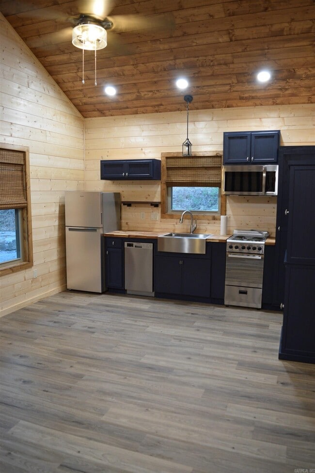 Photo - 86 Donham Dr