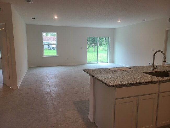 Photo - 61 Rickenbacker Dr