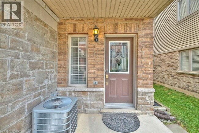 Photo - 541 Winston Rd