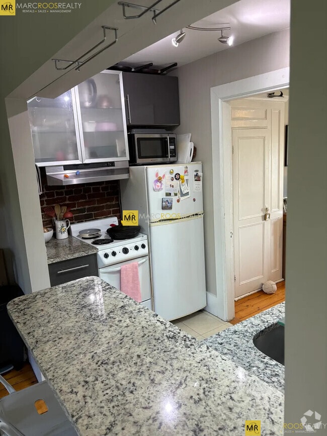 Building Photo - 41 Monument Sq Unit TOP Rental