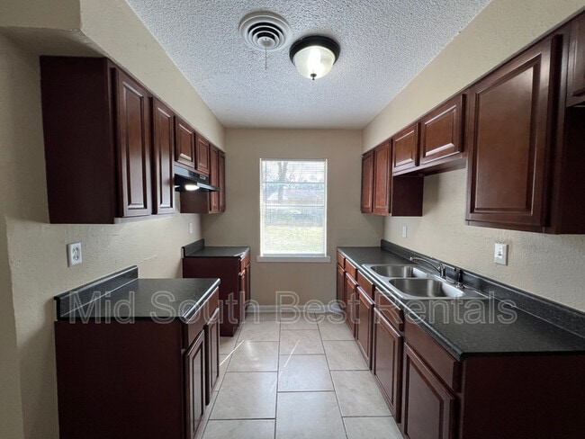 Photo - 3738 Wolf Trail Dr