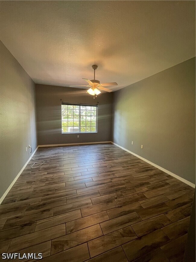 20321 Estero Gardens Cir Unidad 102