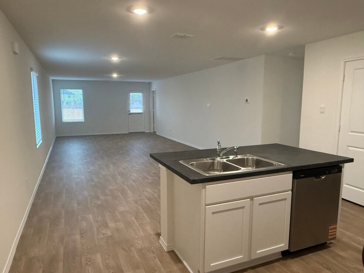 Photo - 258 Bull Lake Cir