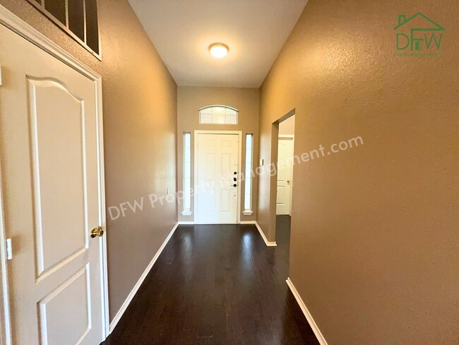 Photo - Inviting 3BR/2BA Home with Spacious Backyard for Lease in Fort Worth