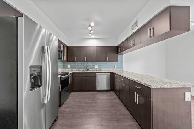 Building Photo - 2133 NE 56th Ct Rental