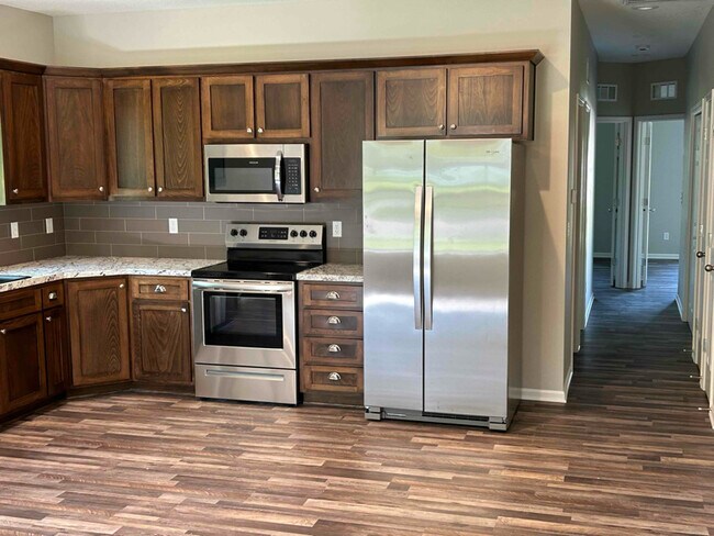 Photo - 820 S Poplar St