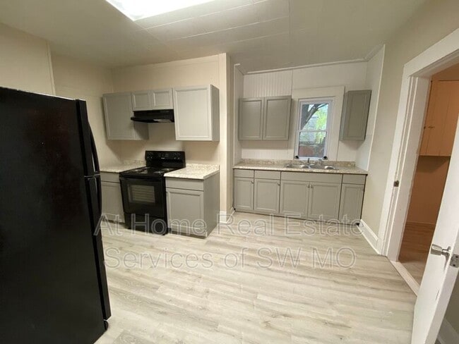 Photo - 1224 E Central St