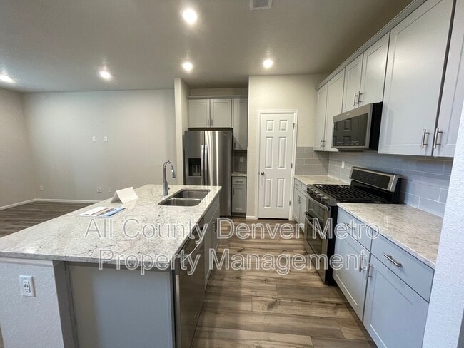 Photo - 6089 N Liverpool St