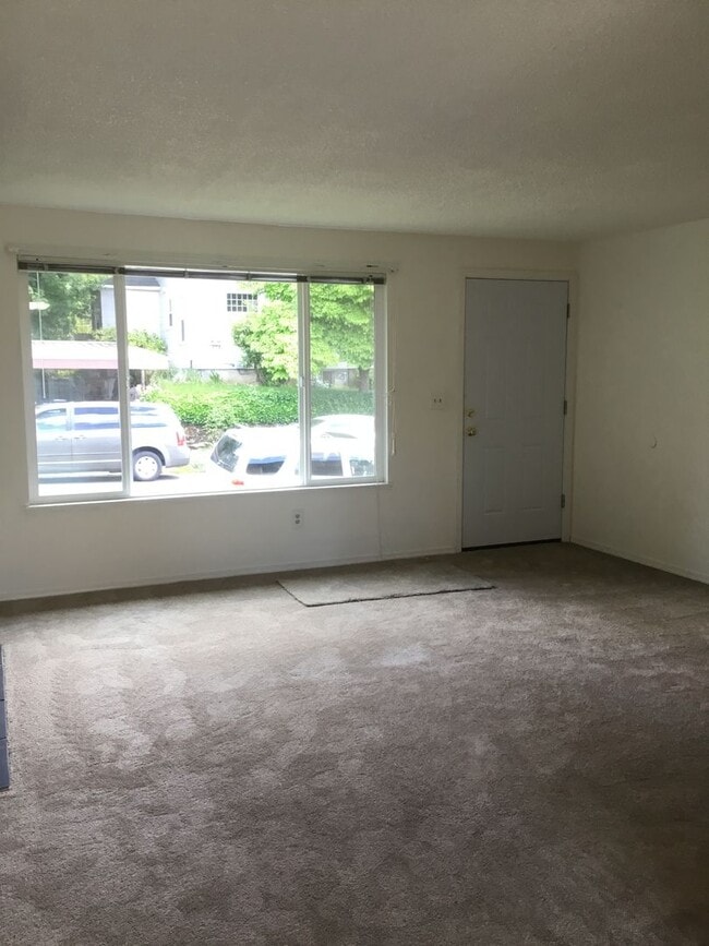 Photo - FAIR - 821 Unit 823
