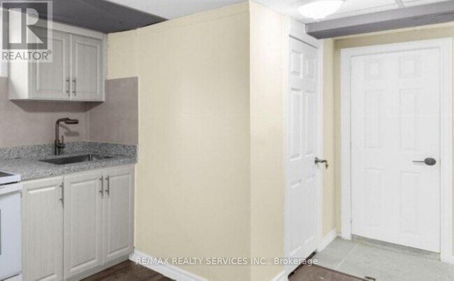 Photo - 368 Upper Kenilworth Ave