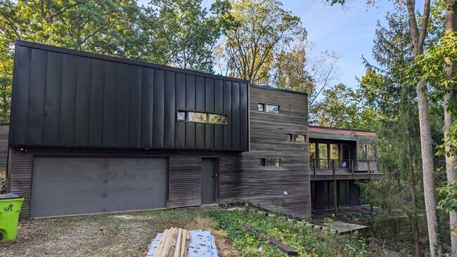 Photo - 6666 Bloomfield Ln