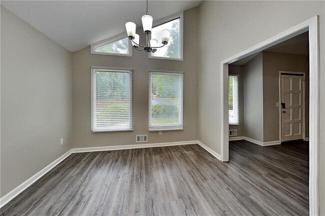 Photo - 1341 Rhododendron Dr NW