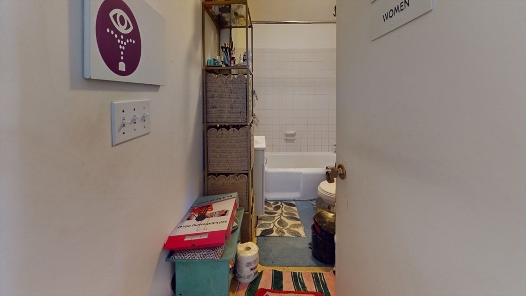 Photo - 12 Lyman St Unidad 3