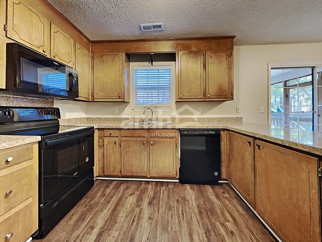 Photo - 126 Apache Dr