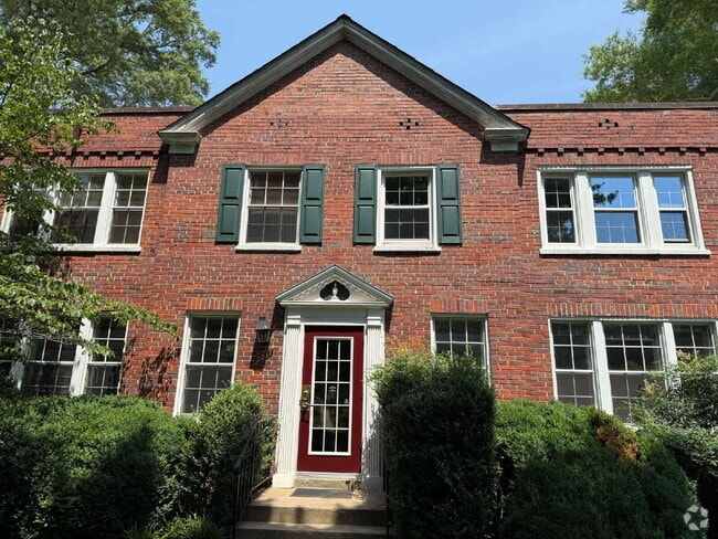 Building Photo - Bright & Beautiful Colonial Village Condo ... Unit 599