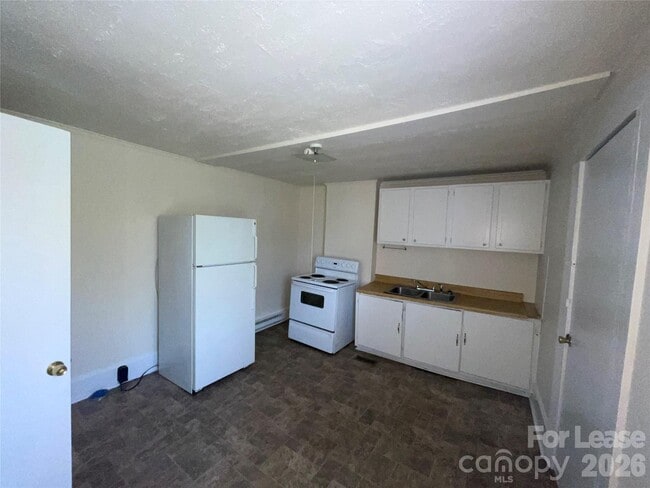 Photo - 208 E Georgia Ave