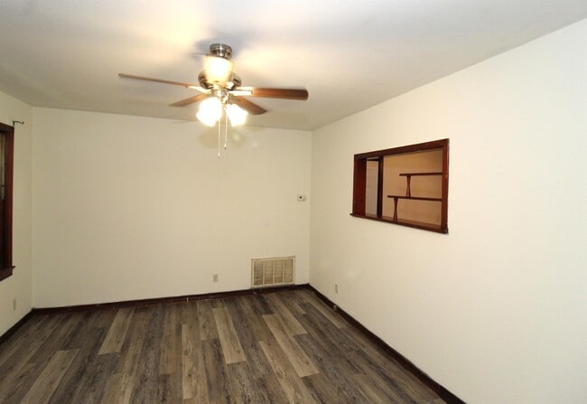 Photo - 507 Geneva St