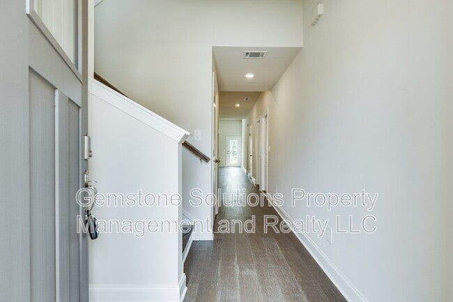 Photo - 204 Douglas Bend Rd Unit 1401