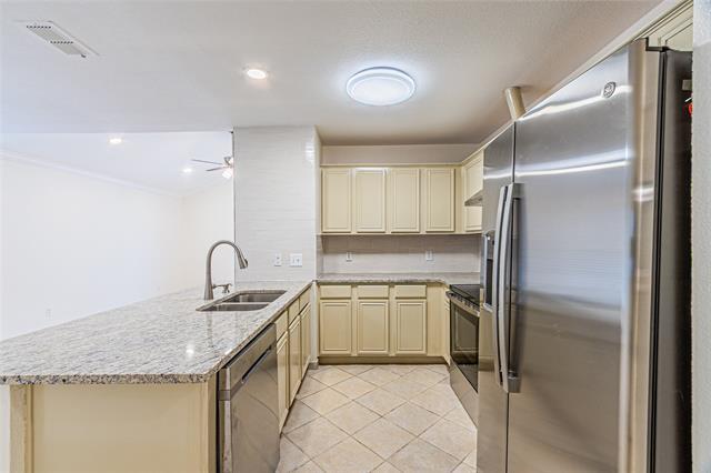 Photo - 8028 Cannonwood Dr