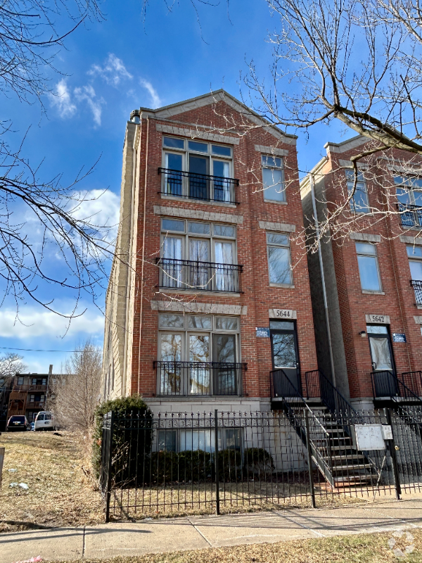 Building Photo - 5644 S Prairie Ave Unit 1 Rental