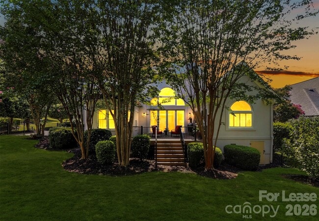 Photo - 18928 Peninsula Point Dr