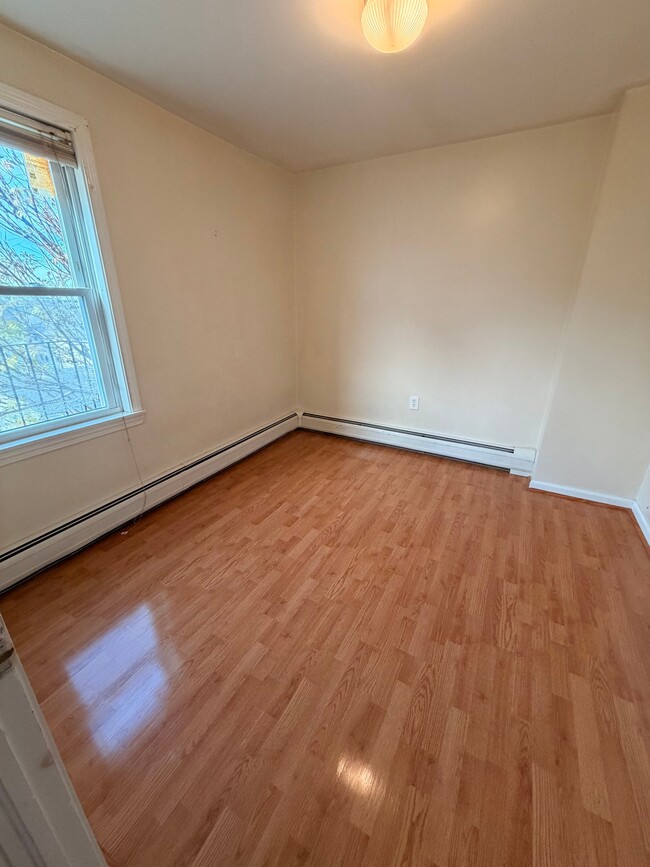 Building Photo - 97 Grant St Unit 2W