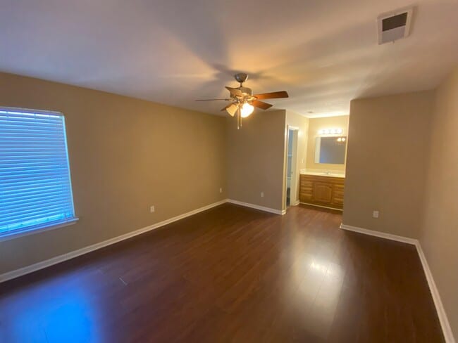 Photo - 6607 Sungate Dr S