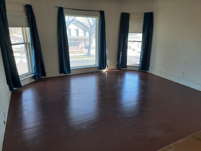 Photo - 412 S Washington St Unit Upper
