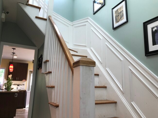 Photo - 286 W Main St