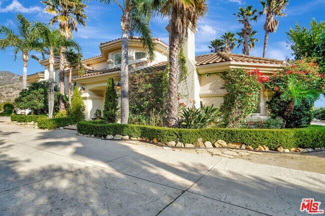 Photo - 27425 Calicut Rd