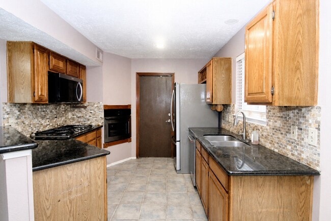 Photo - 3515 Woodmere Ln