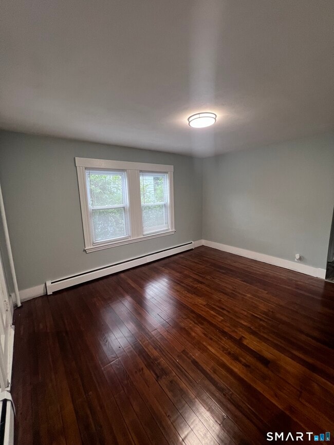 Photo - 96 Putnam St